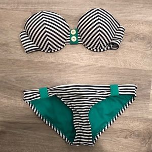 Cute strapless bikini